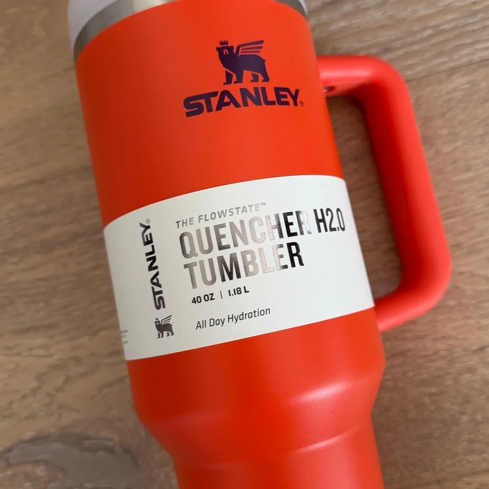 Stanley The Quencher H2.0 Flowstate Tumbler 40 OZ - Picture 2 of 6